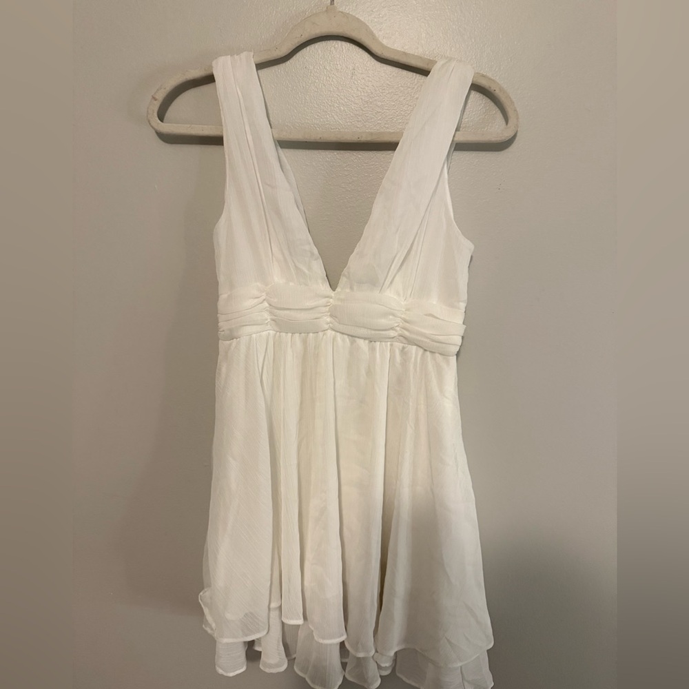Love Tree White Sleeveless Dress